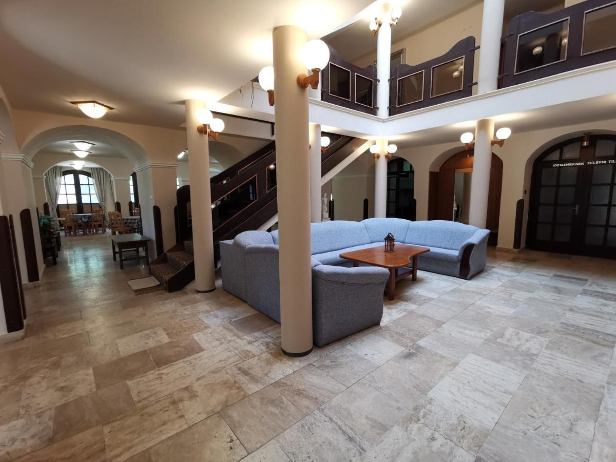 Gárdony Laguna Panzio المظهر الخارجي الصورة